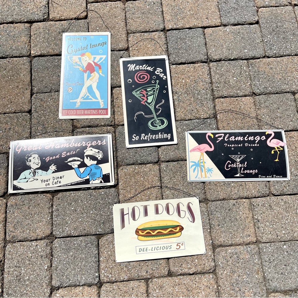 Whimsical Vintage Themed Metal Wall Accents/Bundle of 5